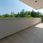 Вилла Modern 300M2 Villa - King Beds & Leisure Zone