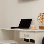 Modern 300M2 Villa - King Beds & Leisure Zone Вилла
