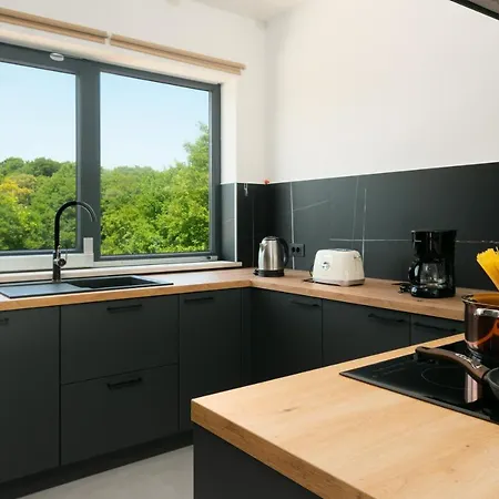 Вилла Modern 300M2 Villa - King Beds & Leisure Zone