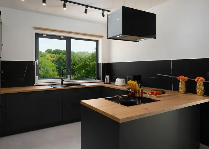 Βίλα Modern 300M2 Villa - King Beds & Leisure Zone *